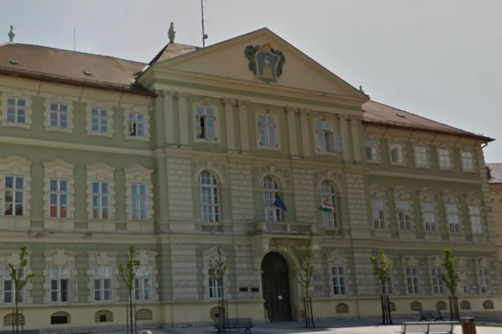 A kormányhivataltól kaphattak fizetést a szombathelyi fideszes jelölt kampánycsapatának tagjai