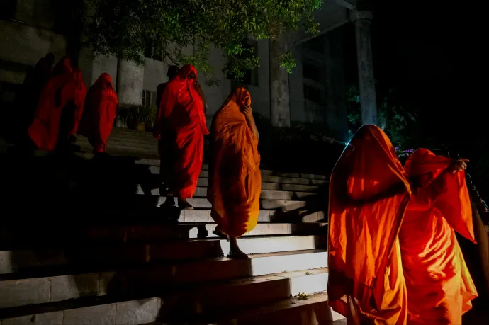 22 buddhista szerzetest fogtak el Srí Lankán, miután több mint egy mázsa füvet találtak náluk