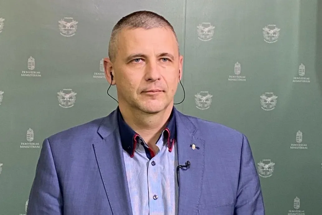 Ruszin-Szendi szerint a Honvédelmi Minisztériumban is elindult az átadás-átvétel, Szalay-Bobrovniczky nem kereste