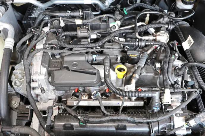 Az ST a Ford nagyobbik, 1,5 literes, háromhengeres turbós benzinmotorját használja, ami már láncos – Fotó: autóMAGAZIN