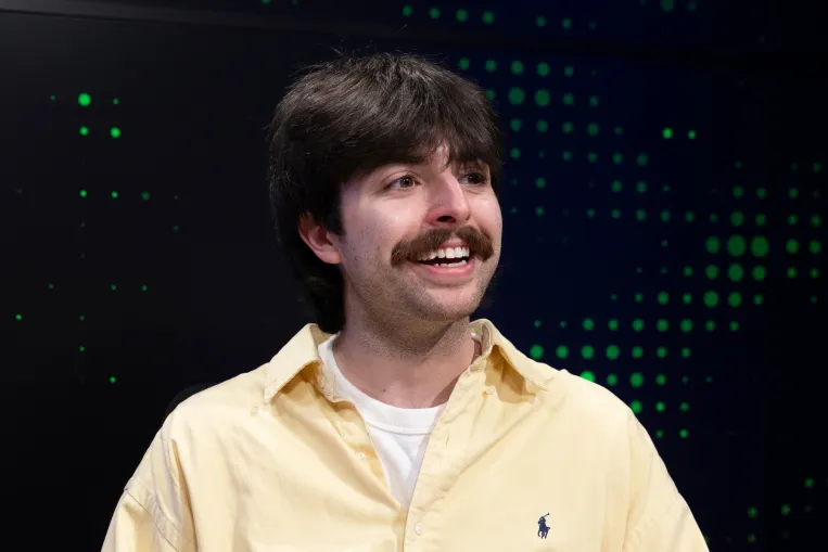 Nem lehet egy egész generációra azt mondani, hogy hülyék – élő interjú Fekete Giorgióval