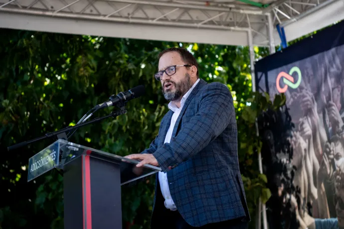 Gőzerővel zajlik az átadás-átvétel az NGM-ben, több leendő miniszter is tárgyal