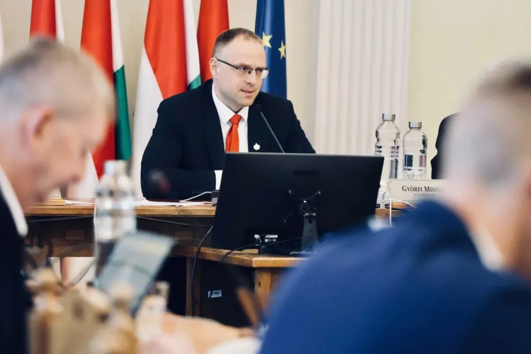 Mégsem épül kínai akkuipari üzem Szolnokon, visszavonta a támogatását a közgyűlés