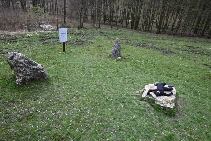 Pápavár alja, Napkövek, Franciavágás vasúti híd maradványa, S, mint séd – Fotó: Tenczer Gábor / Telex
