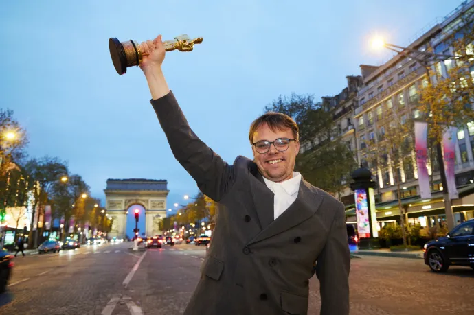 Eltűnt a Senki tanár úr rendezőjének Oscar-díja, miután nem vihette fel kézipoggyászban a repülőre