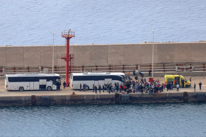 Izraeli erők feltartóztattak egy Gázába tartó flottillát, az egyik hajón egy magyar állampolgár is tartózkodott