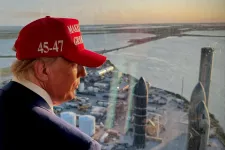 Trump bejelentette, hogy jövő héten megemeli az európai autókra kivetett vámot
