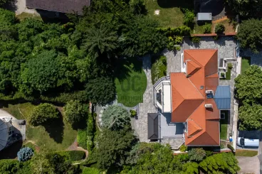 Azonnali történelem a kertben – így varázsolhatsz angol vidéki hangulatot 
