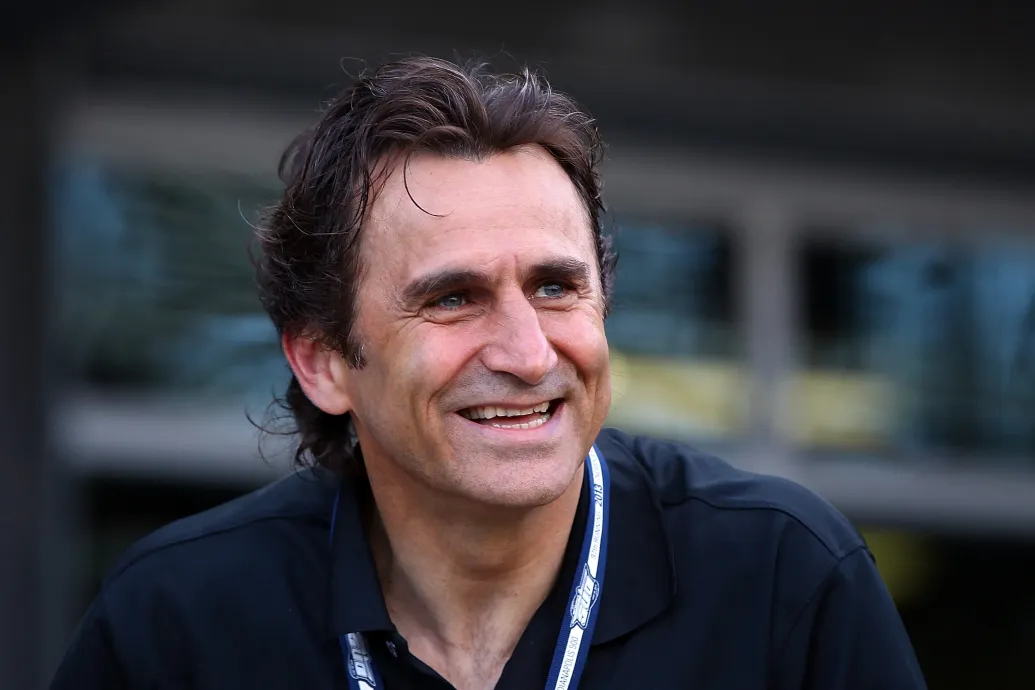 Meghalt a korábbi F1-pilóta és aranyérmes paralimpikon, Alex Zanardi