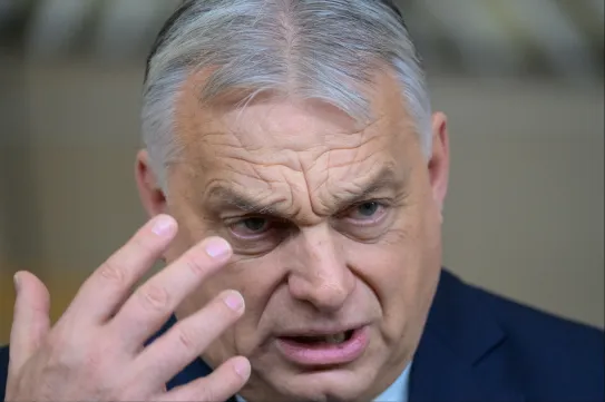 Orbán Viktor szembeállt az EU bíróságának ítéletével a melegeket a pedofilokkal összemosó magyarországi törvény kapcsán