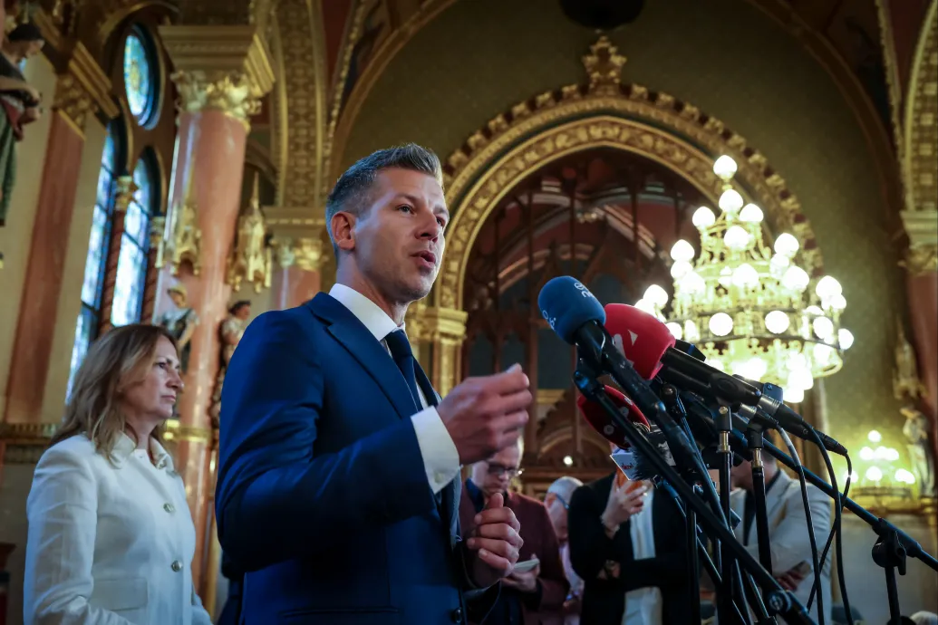 A Készenléti Rendőrség védi Magyar Pétert a hivatalba lépése után