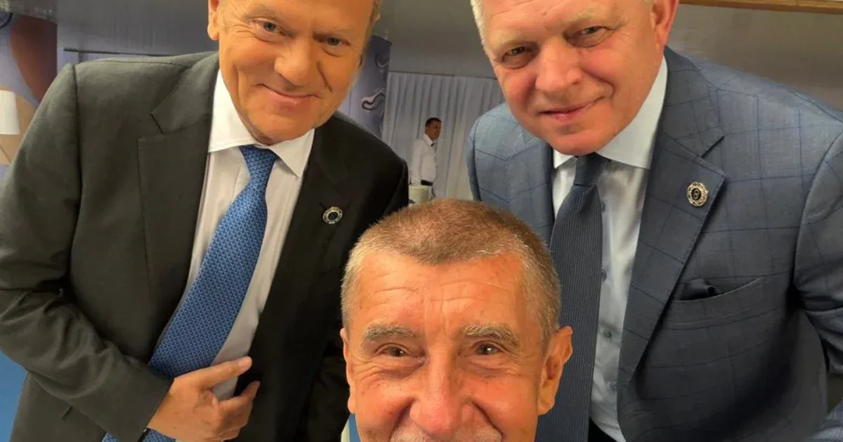 Fico a V4 újjászületéséről és Ukrajna támogatásáról beszélt Jerevánban