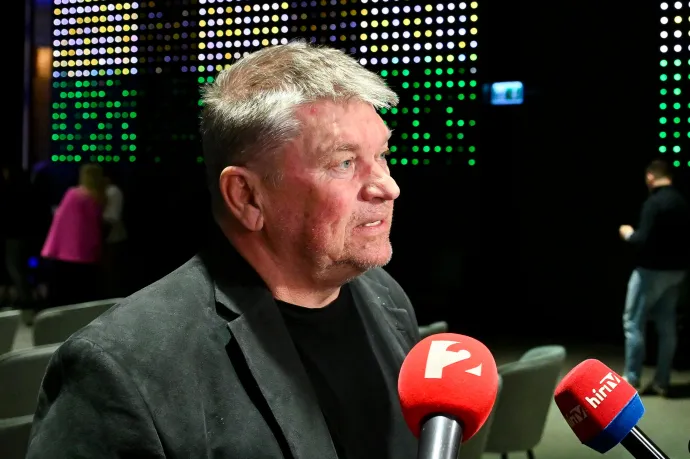 Feketére maszkírozott fehér színész miatt vetette le a Radnai Márk által rendezett darabot egy külföldi ügynökség a Thália Színház műsoráról