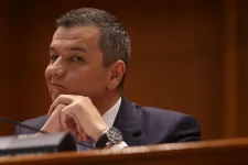 Gigel Ştirbu PNL-s képviselő Sorin Grindeanunak: Sok sikert az AUR-ral való házassághoz!