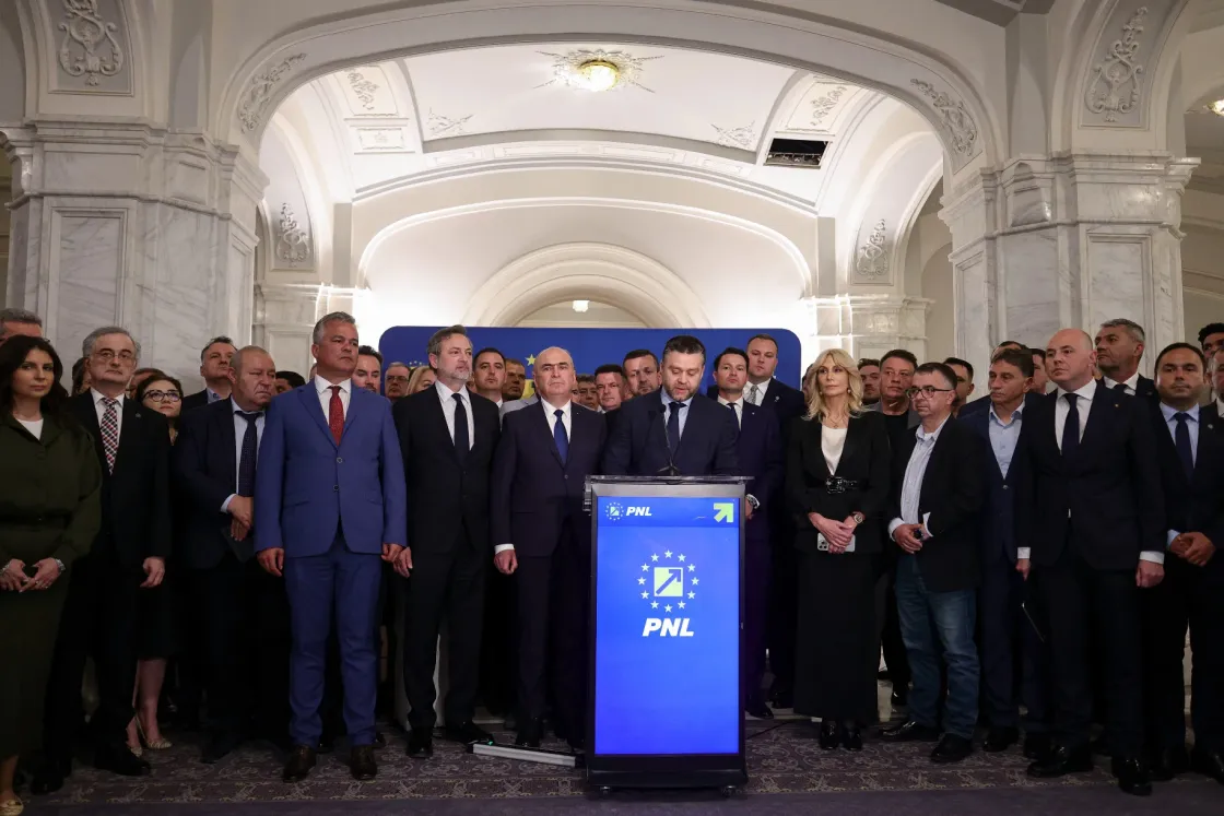 Túl jól sikerült a kormánybuktatás: a PNL ellenzékbe vonul, állandósulni látszik a politikai válság