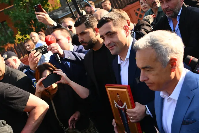 George Simion és Călin Georgescu a 2025-ös elnökválasztáskor – Fotó: Alex Nicodim / NurPhoto