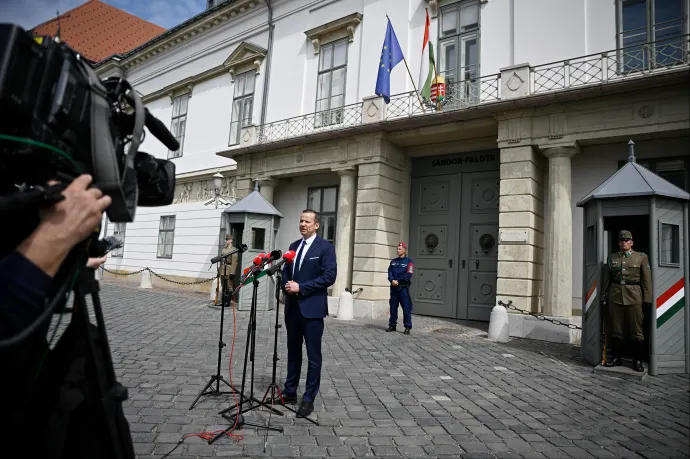 Sulyokig jutott a Mi Hazánk panasza az európai és a cigány himnuszról