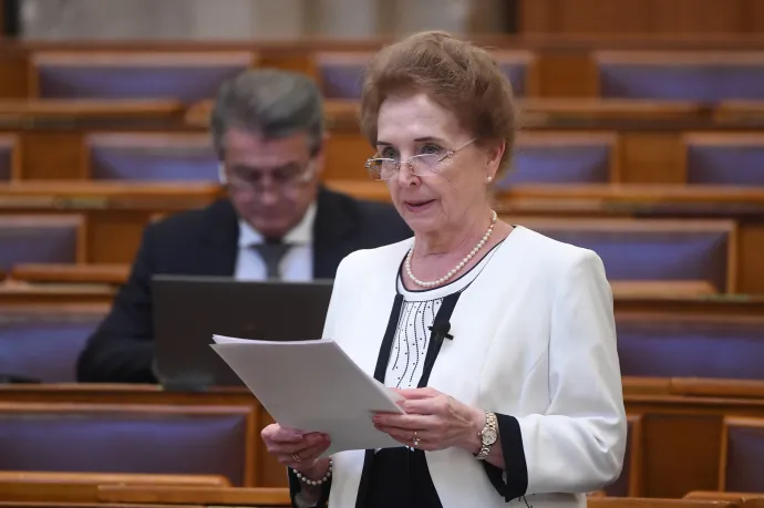 Nem választanak háznagyot a parlament alakuló ülésén