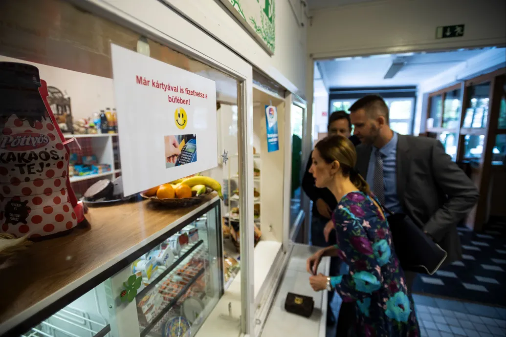 Hamarosan megérkeznek a kormány által elfojtott áremelések
