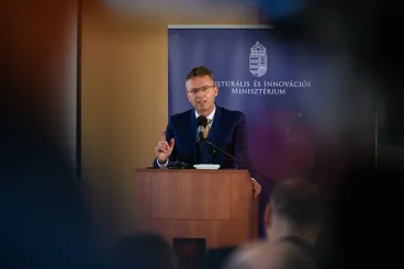 Két héttel a pénzosztásos botrány kitörése után írt vissza először az NKA a kérdéseinkre