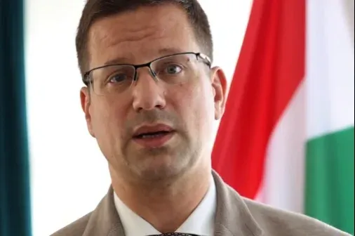 Gulyás Gergely védelmet ígér az alaptalanul rágalmazottaknak