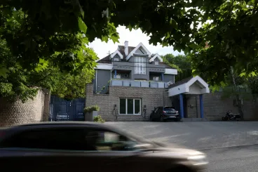 Most hullanak ki a csontvázak, pedig tudtuk, hogy ott vannak, nem is kevés – a Lounge megborulása belülről