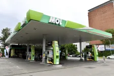 Levélben írt arról a Mol egyes benzinkutaknak, hogy a stratégiai tartalékból már nem jut nekik több dízel
