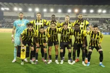 Bajnok lett Varga Barnabás az AEK Athénnal