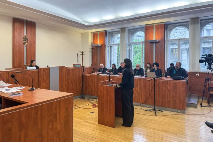 Szél Bernadett meghallgatása – Fotó: Nádor András / Telex