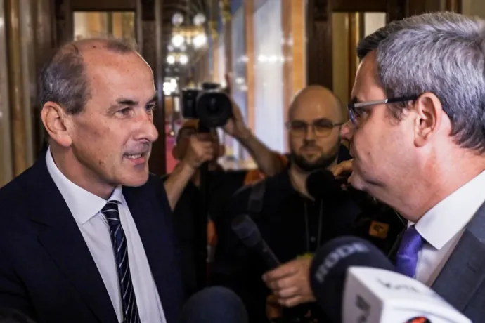 Hegedűs Takácsnak: Ön egy áruló írástudó