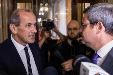 Hegedűs Takácsnak: Ön egy áruló írástudó
