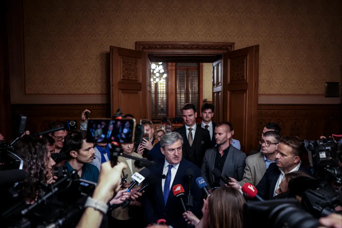 Június 1-jétől jön a Tisza Párt külföldimunkaerő-stopja. Milyen hatással lehet ez a magyarországi cégekre?