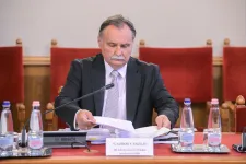 Gajdos László a szombathelyi azbesztszennyezés helyszínére látogat