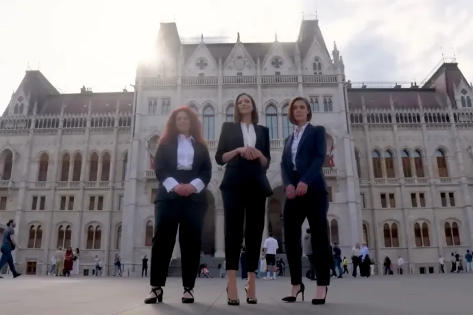 Videóban mutatkoznak be az új kormányszóvivők, egyiküket korábban már háromszor is kitiltották a Parlamentből