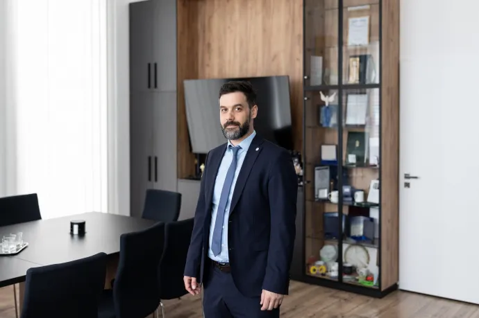 Kemenesi Gábor szerint a feudális rendszert le kell vetkőzni, örök mutyi helyett verseny kell a tudományban