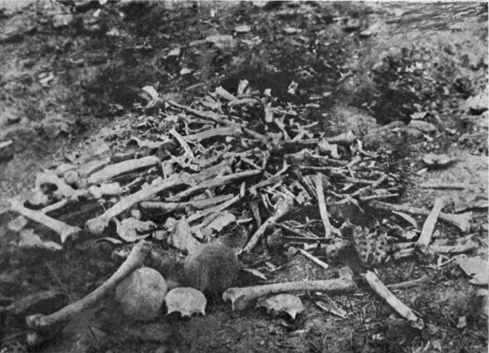 Exhumált tömegsír a törökországi Erzincanban – Forrás: Henry Morgenthau / Wikipedia