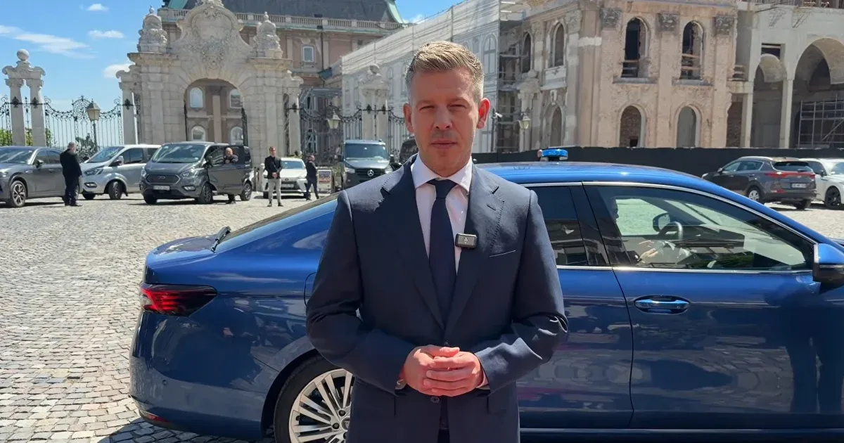 Új miniszterek kinevezése a Sándor-palotában: Magyar Péter bejelentése és a kormány gyors felállása Új miniszterek kinevezése a Sándor-palotában: Magyar Péter bejelentése és a kormány gyors felállása