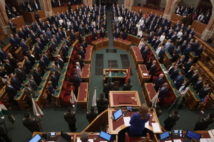 Gulyás Gergely és Rétvári Bence is gratulált az új minisztereknek