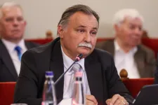 Gajdos László azonnal leállítja a fakivágásokat a védett erdőkben