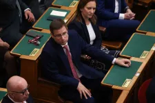 Gulyás Gergely: A leköszönő miniszterek egy kárpátaljai gyermekotthonnak ajánlják fel a végkielégítésüket