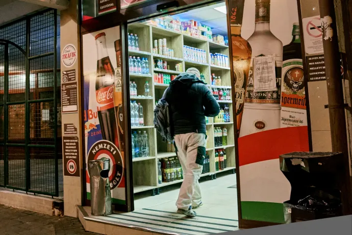 Csökkent a hazai legális dohánypiac, de nem azért, mert mindenki leszokik