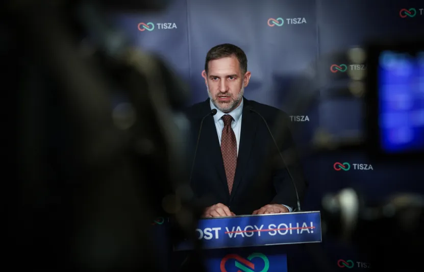 Első az egyenlők között – a választás után ki akart szállni, most Magyar Péter egyik legbizalmasabb embere lett