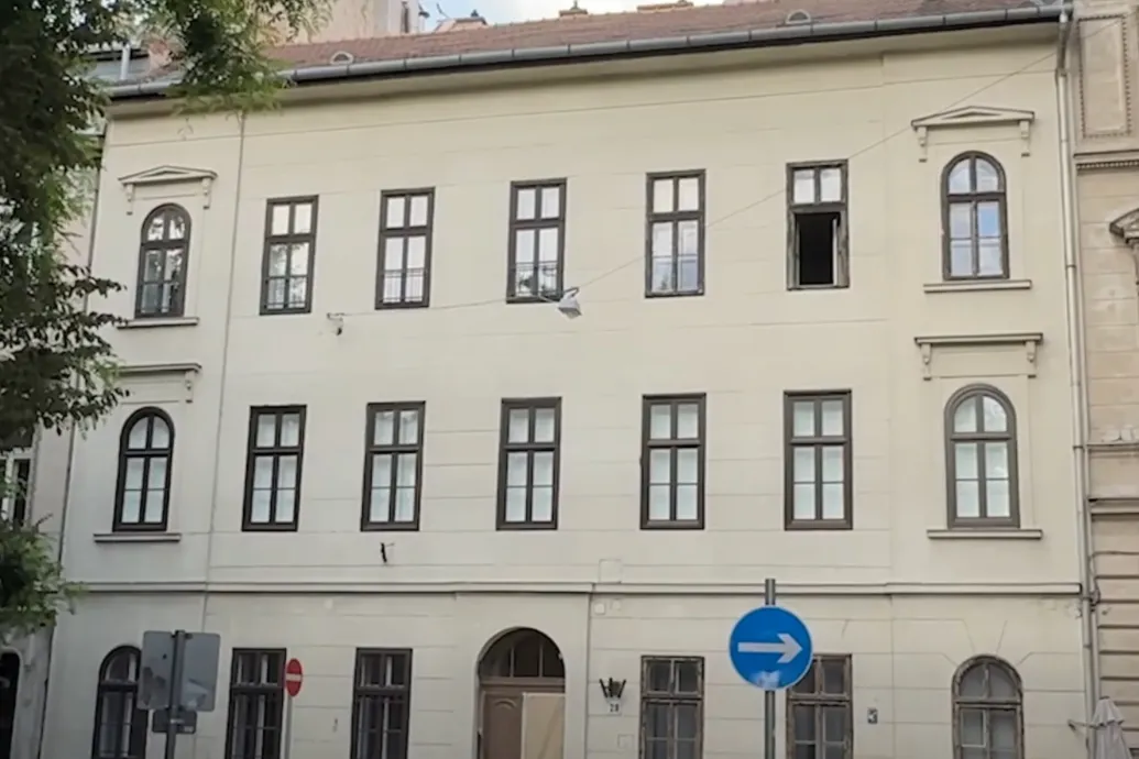 Alantas támadásnak nevezte Lázár János Ferencz Orsolya videóját, amin egy belvárosi férfi arról mesél, hogy az exminiszter ki akarja őt túrni a lakásából