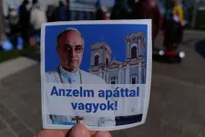 Beperelte az önkormányzatot és a végrehajtót a nagyváradi apát a kilakoltatási kísérlet miatt