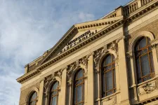 Két új dupla szakkal is készül az új tanévre a Babeș–Bolyai Tudományegyetemen, de már a felelős AI-használatról is lehet tanulni