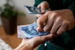 Egyre vonzóbb a magyar államadósság, és ezen már sok tízmilliárdot spórolt az ország