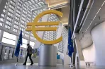 A múlt hibái kísértenek, jön a magasabb eurókamat?
