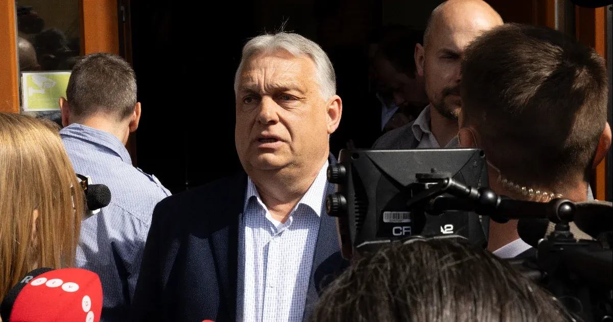 Telex: Alig egy hete van ellenzékben, de már a sajtóért és a demokráciáért  aggódik Orbán Viktor