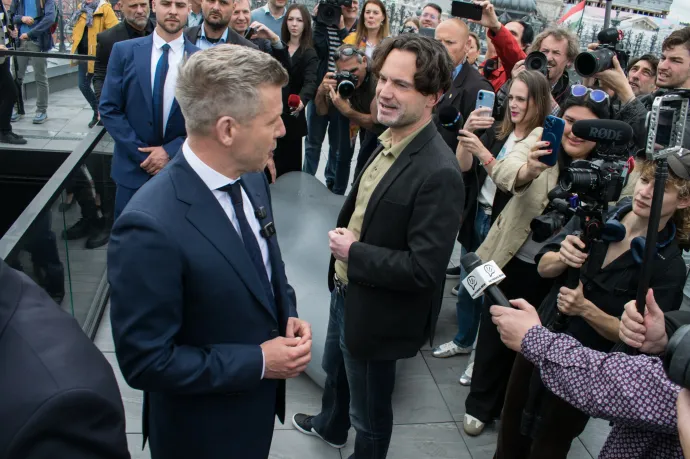 A gatyámnál fogva kilógathatsz, mondta Havasi Bertalan, aki a tetőteraszon várta Magyar Pétert a minisztériumi bejáráson