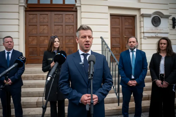 Magyar Péter elfogadja, hogy Orbán egy kárpátaljai gyermekotthonnak ajánlja fel a 38 millió forintos végkielégítését